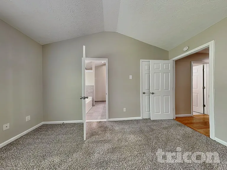 3692 Tullamore Ln — Photo 6