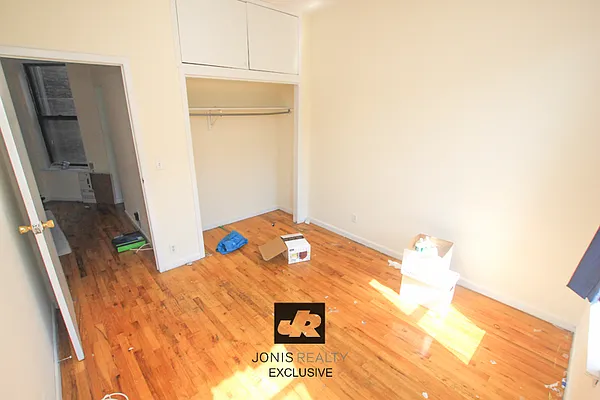 Rented by Jonis Realty | media 17