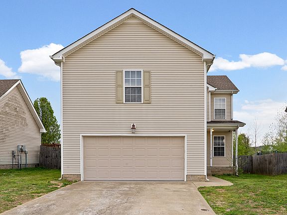 2nd image of 3418 Foxrun Ln
