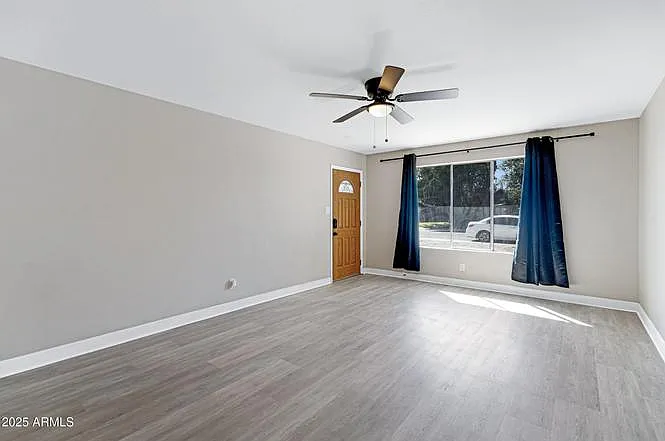 110 W Del Rio Dr — Photo 38