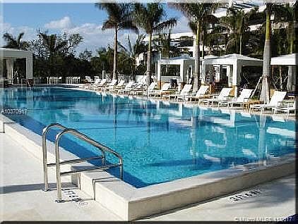 2nd image of 2627 Bayshore Dr #1005