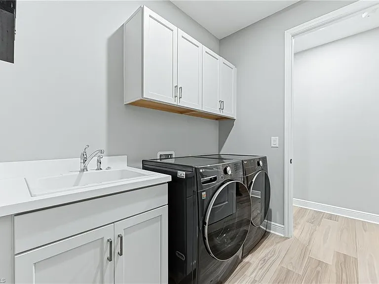 4191 Pegasus Way — Photo 32