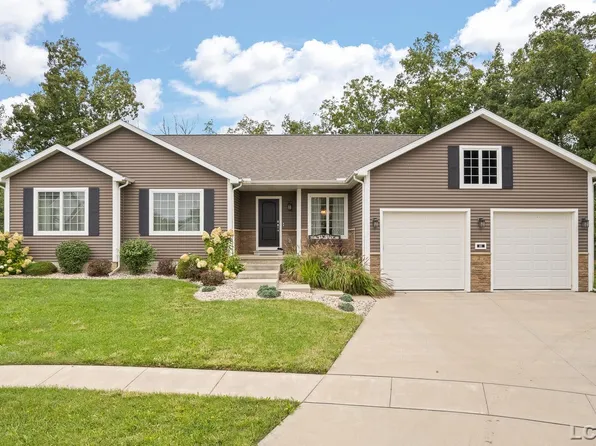 611 Red Maple Dr, Tecumseh, MI 49286