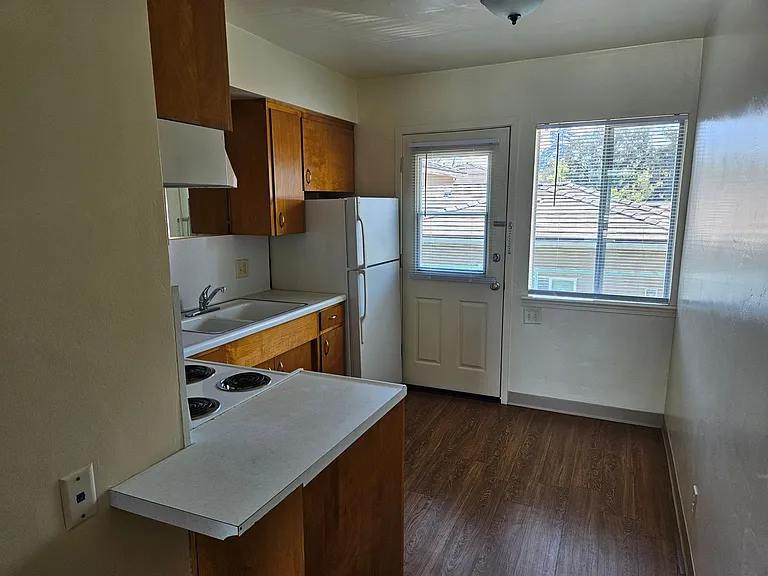 1647 W School Ave #1639-L — Photo 13
