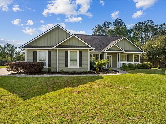 2nd image of 108 Lexington Ln