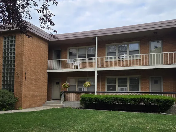 1437 Homestead Rd APT 8, La Grange Park, IL 60526