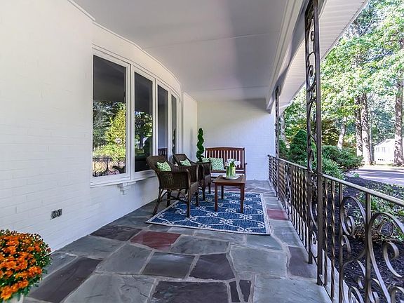 2nd image of 12 Brentwood Cir