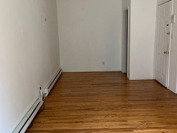 2nd image of 1132 Bergen St #4R