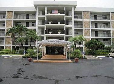 1st image of 3503 Oaks Way APT 214