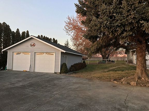 Garage w/shop & office