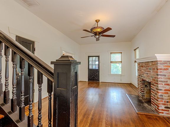 5th image of 4530 McKinney St
