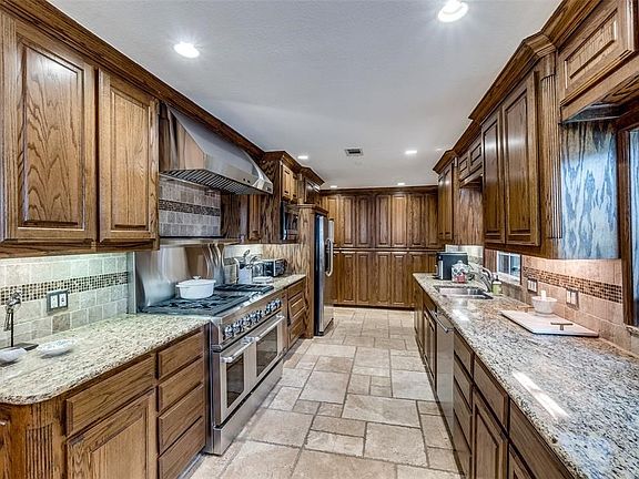 4th image of 6110 Palo Pinto Ave
