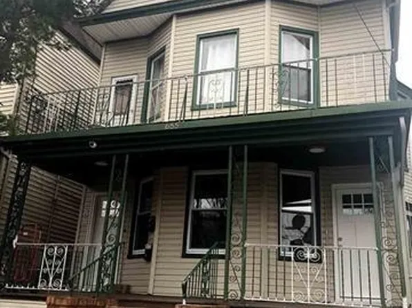 655 Avenue C image 1 of 7