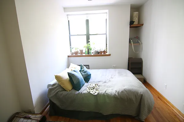 Rented by America Mecca Realty LLC | media 18