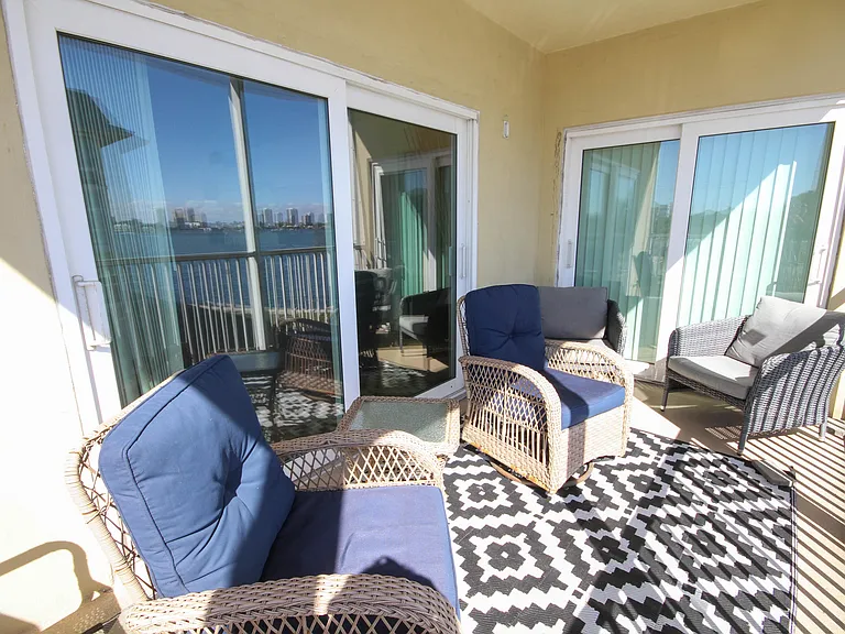 2936 Lake Shore Dr #310 — Photo 18