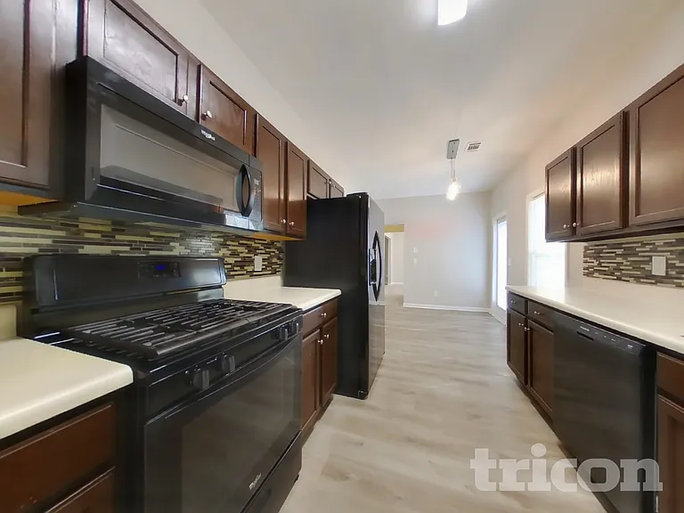 114 Millwheel Dr — Photo 7