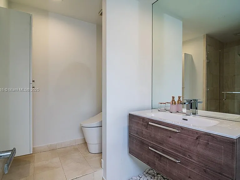 3500 Island Blvd #DPH01 — Photo 34