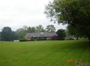 201 Oakdale Ave, Hubbard, OH 44425