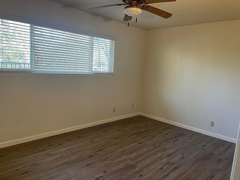 4350 Melody Ln — Photo 8