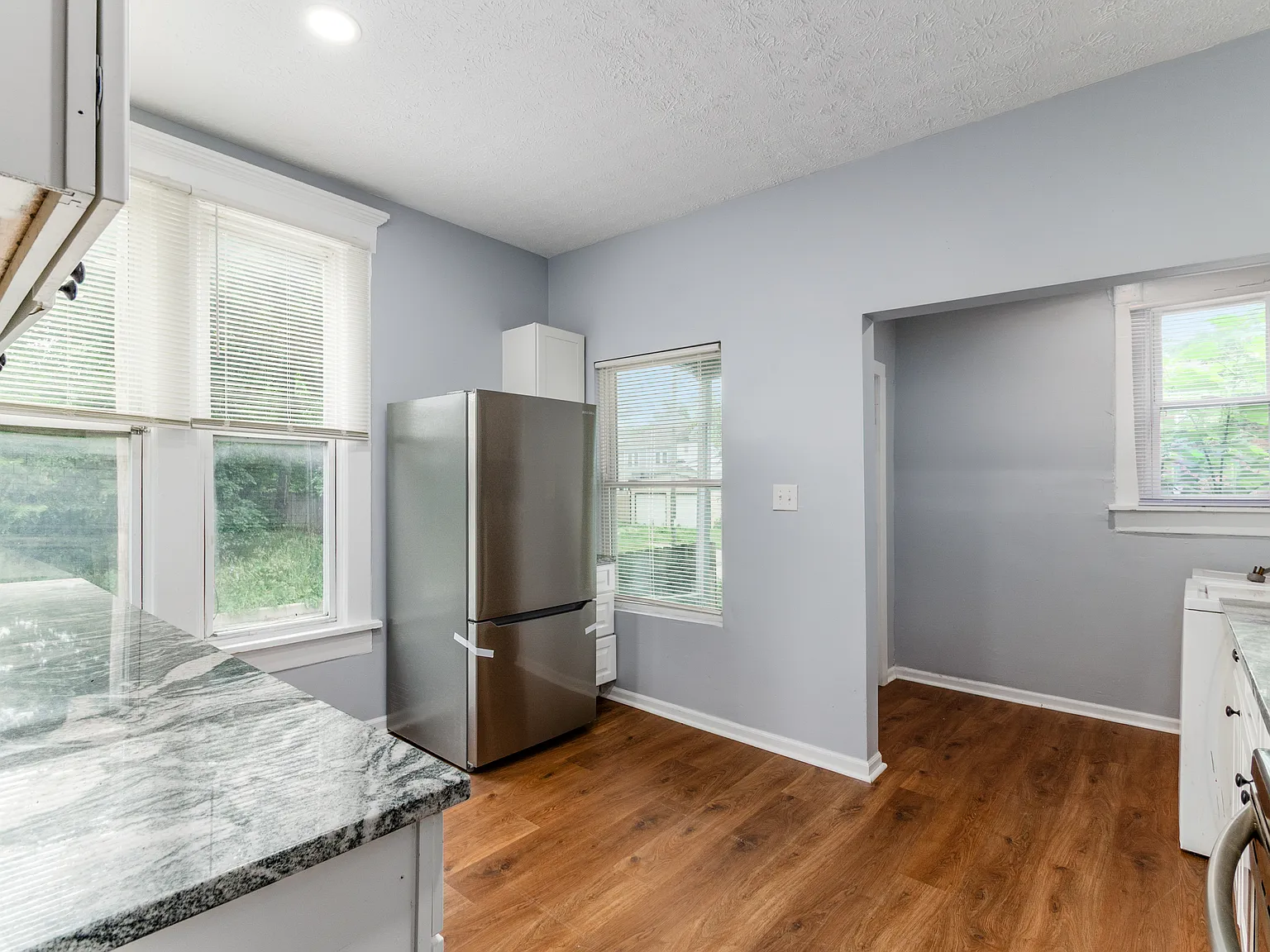 4 bed, 1840 sqft, $1,900 — Photo 2