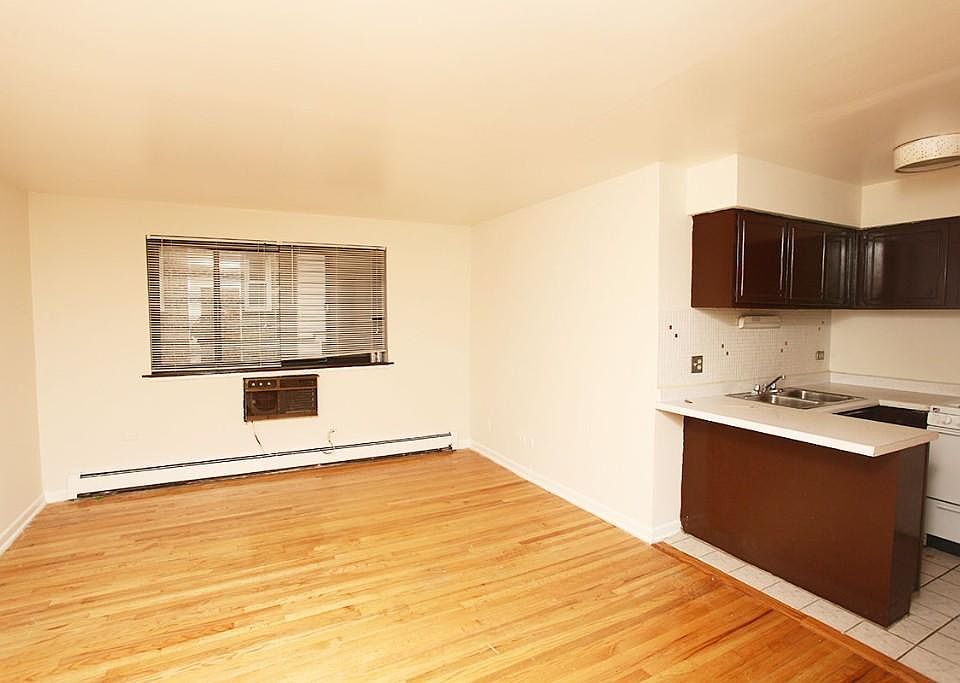 1st image of 6011 N Winthrop Ave APT 207