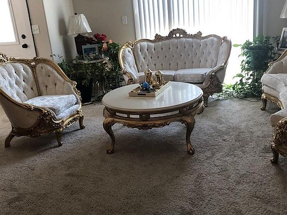 2nd image of 926 W Onewood Pl