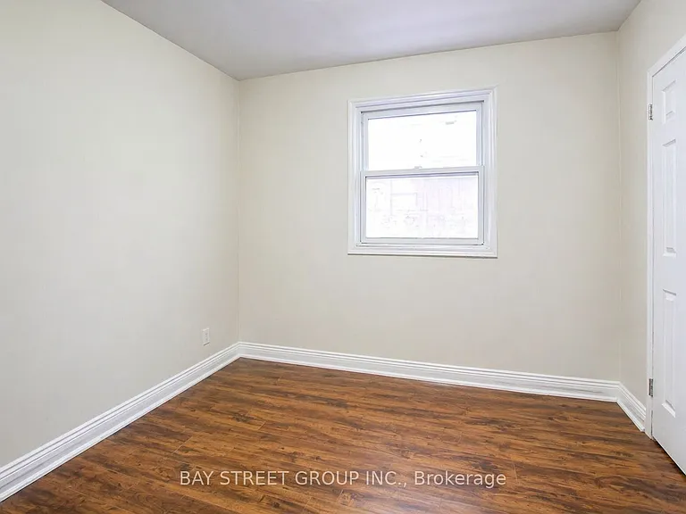 66 Walter Ave #MAIN — Photo 12