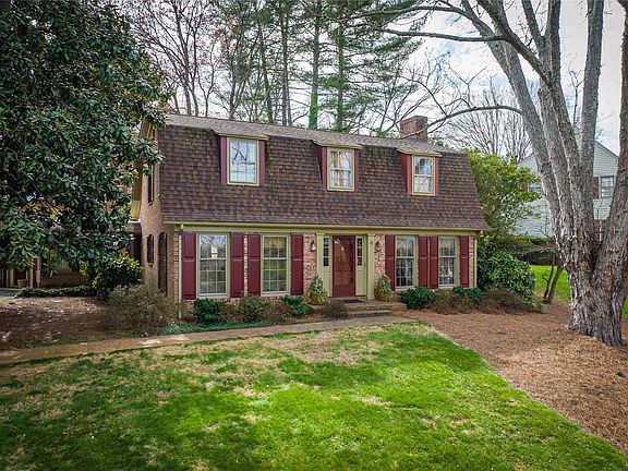 2nd image of 111 Mimosa Hills Dr