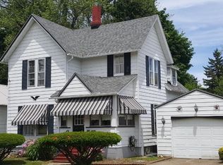 232 15th St, Conneaut, OH 44030