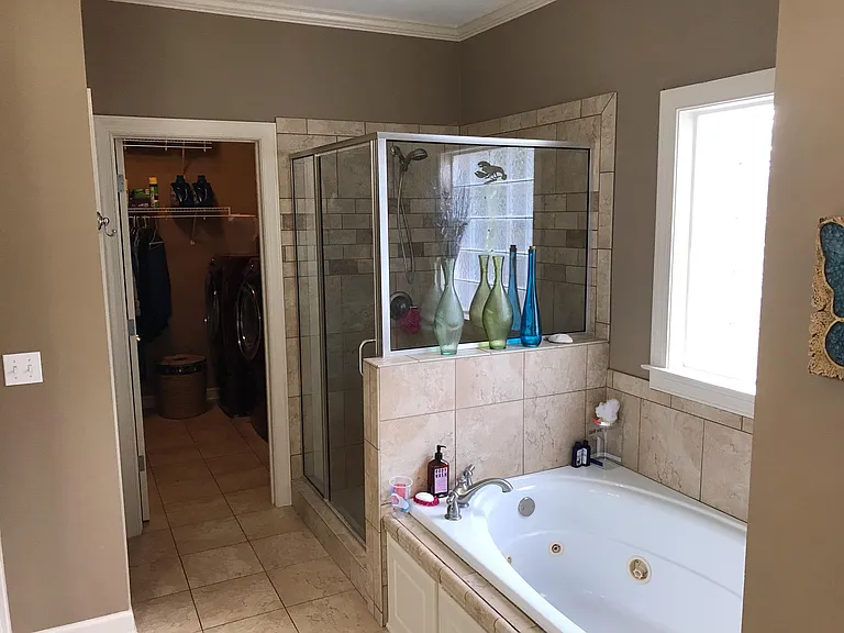 207 Gladstone Way — Photo 12