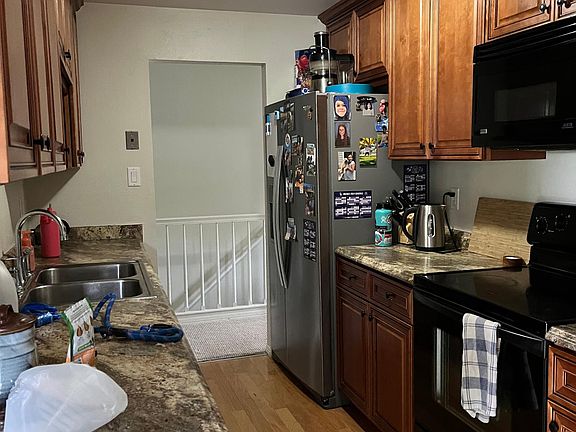 Kitchen was updated in 2016 with brand new cabinets and countertops. Also includes newer appliances.