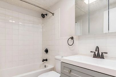 4th image of 1005-1015 N Lincoln St #11556689
