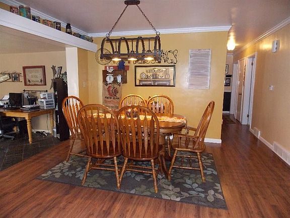 5th image of 1012 Oakmont Ave