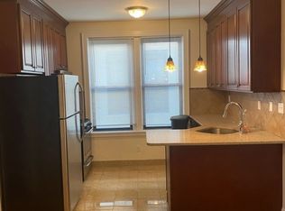 28-17 33rd St APT 3F, Astoria, NY 11102