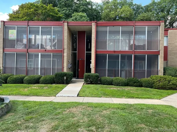 16539 Middlebelt Rd #26, Livonia, MI 48154