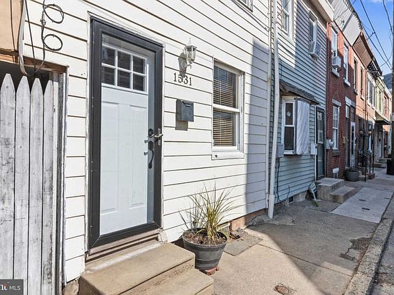 4th image of 1531 Earl St
