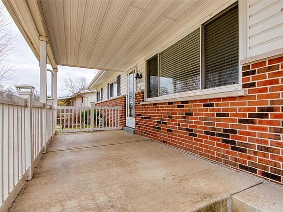 2nd image of 350 Humes Ln