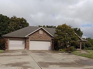 2125 W Koryton Dr, Nixa, MO 65714