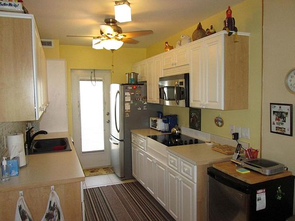 2nd image of 921 Spanish Cir APT 232E