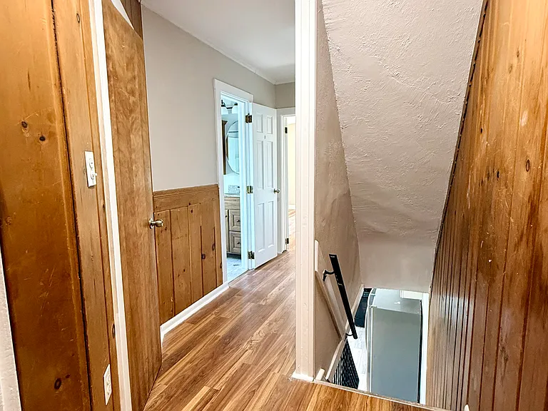 539 S 13th St — Photo 16