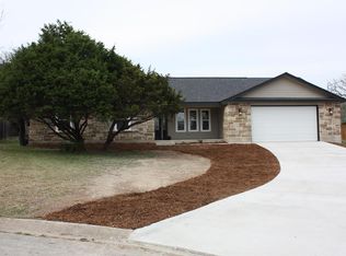 219 Oakview Dr, Kerrville, TX 78028