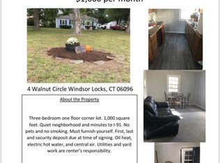 4 Walnut Cir, Windsor Locks, CT 06096