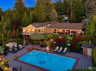 8723 Talbot Rd, Edmonds, WA 98026