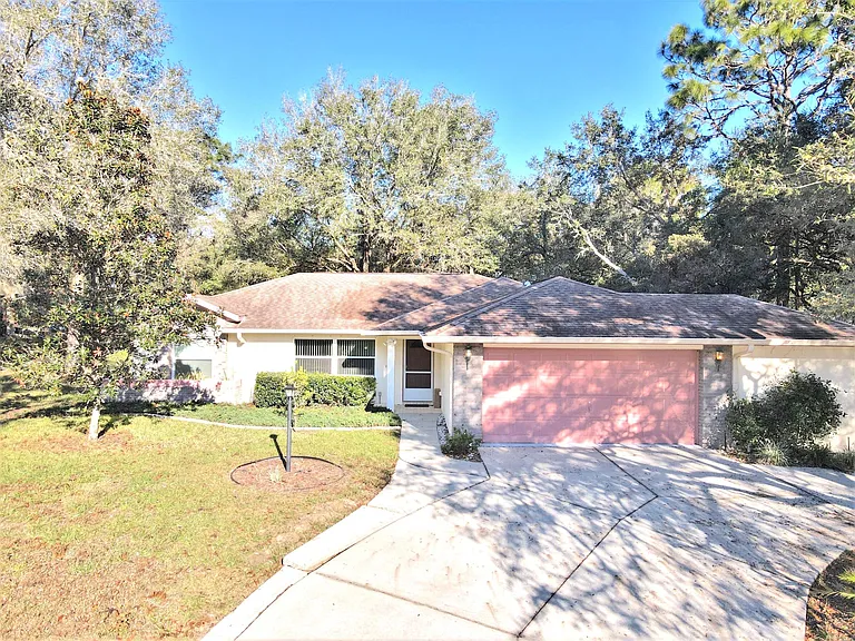 19615 SW 93rd Ln — Photo 1