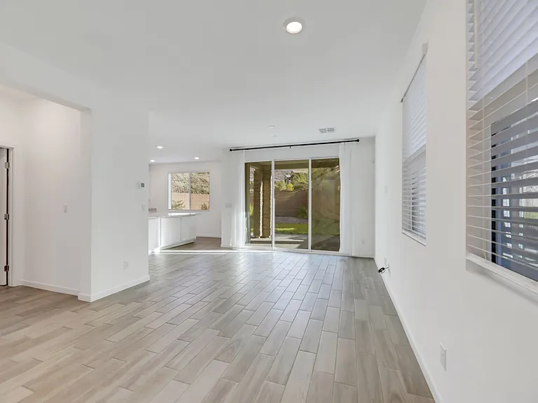 12 Vicolo Loren — Photo 2