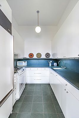 4th image of 1080 Madison Ave #8A