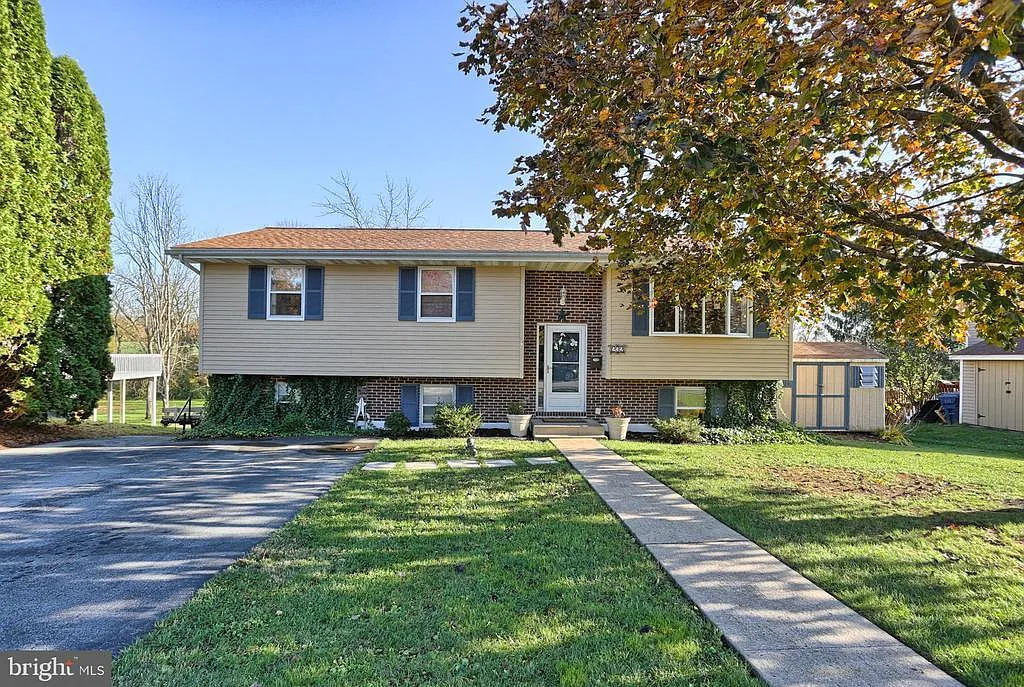 232 S Christian St photo 1