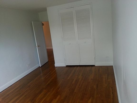 5th image of 5015 39th St APT 4E