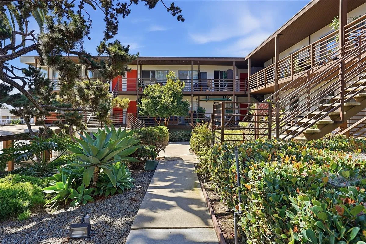 Evergreen Villas — Photo 3