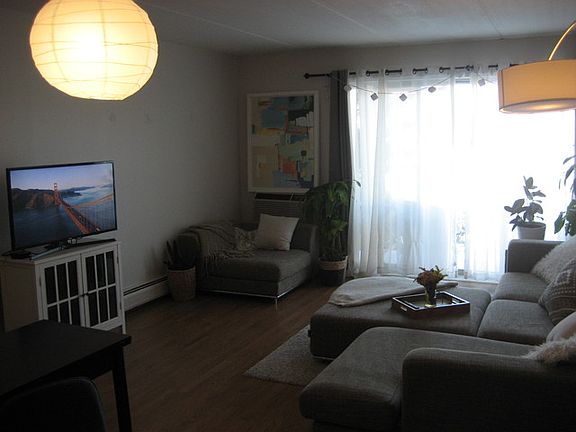 3rd image of 5125 Blodgett Ave APT 314